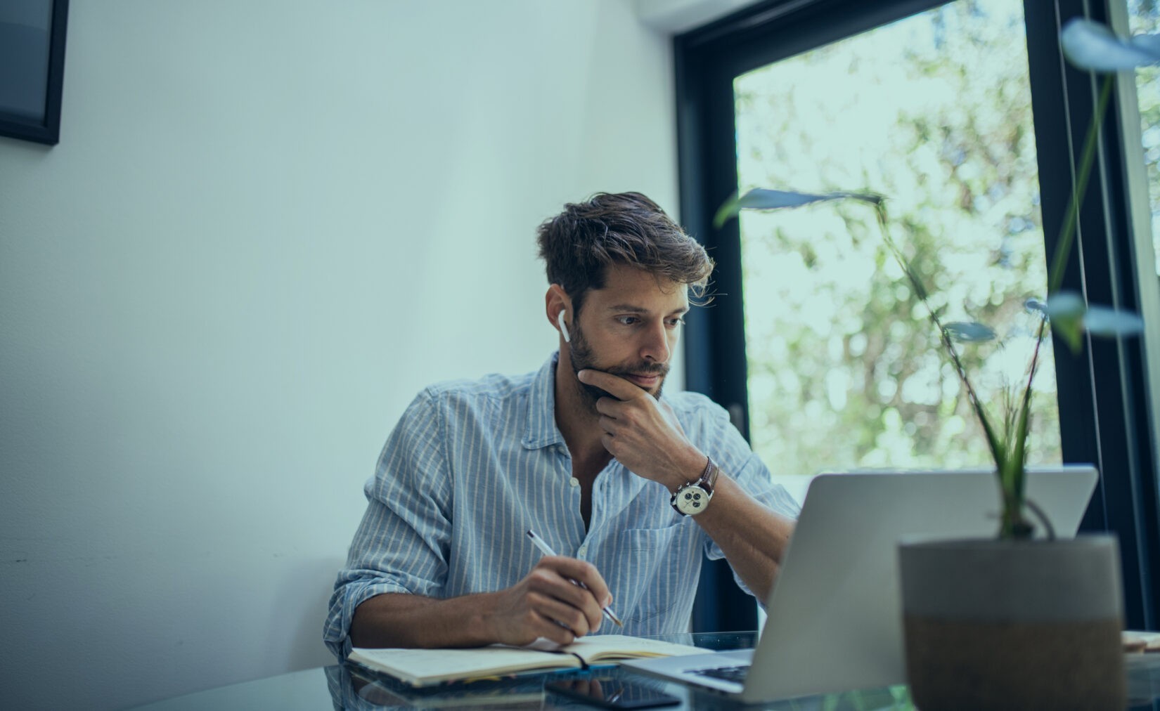 Mobile Language Training - At desk on computer